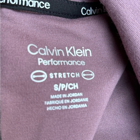 Women’s sporty Calvin Klein Performance top. - Picture 4 of 9